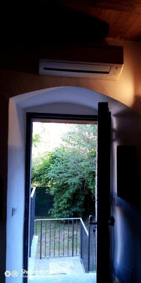 Casa Vittoria Apartment กัลกาตา ภายนอก รูปภาพ