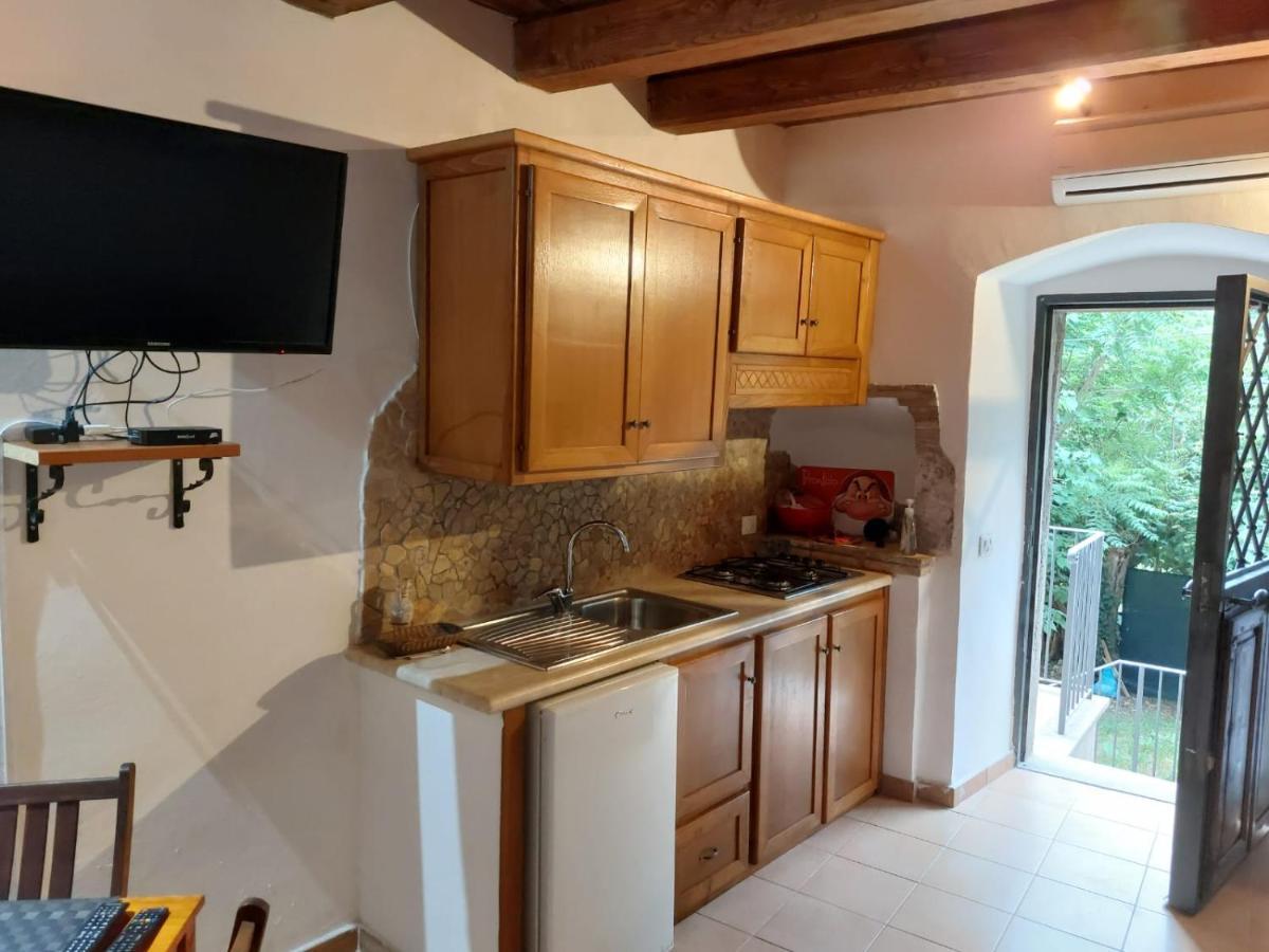 Casa Vittoria Apartment กัลกาตา ภายนอก รูปภาพ